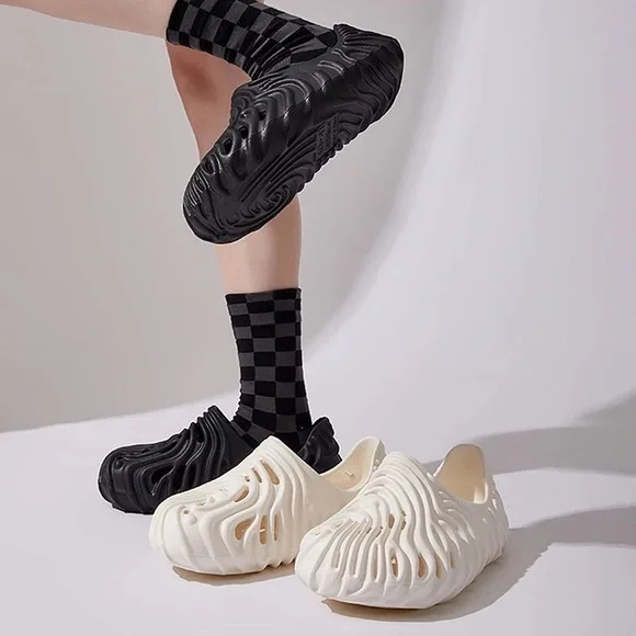 Mens slides - Picture 5 of 8